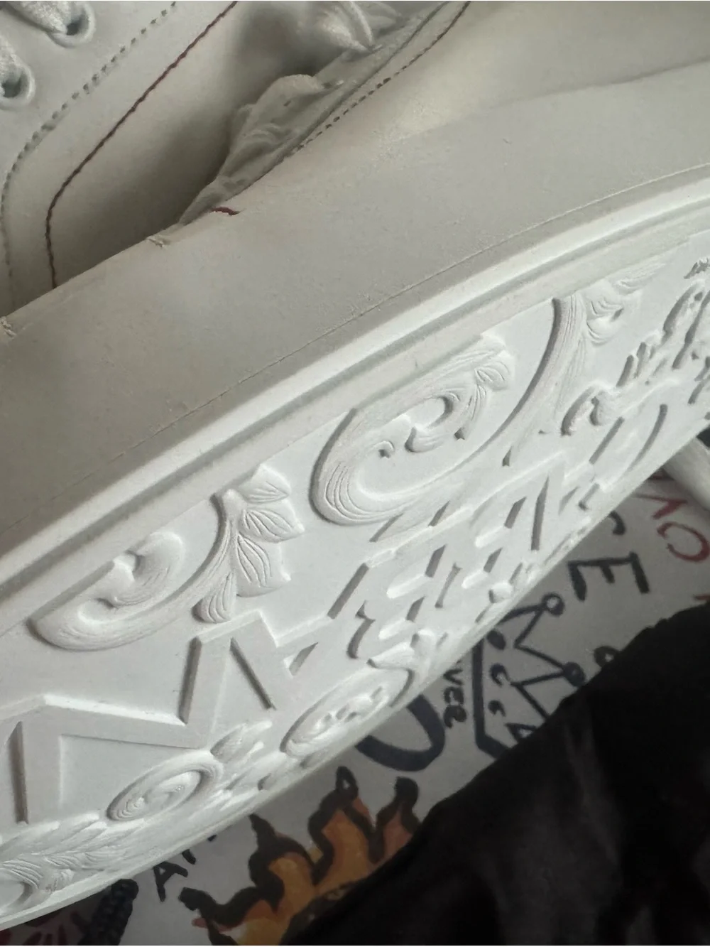 Dolce & Gabbana White Sneakers with Red Stitching and Graphic Insole - Picture 3 of 6